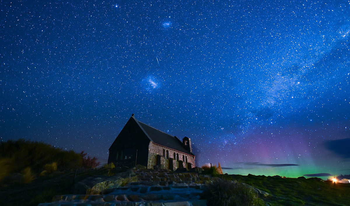 Looking to the Heavens - In My Father's House are Many Mansions - Christ.net.au